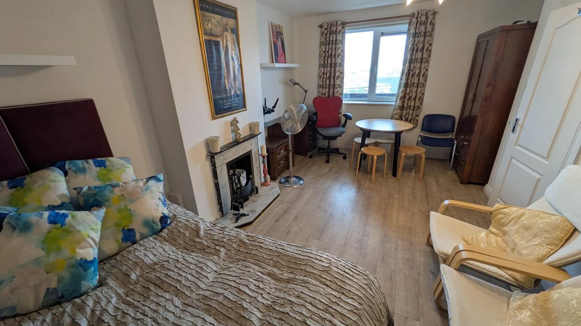Quarto em Acomodações Particulares Heart Of City Centre Stunning View Galway