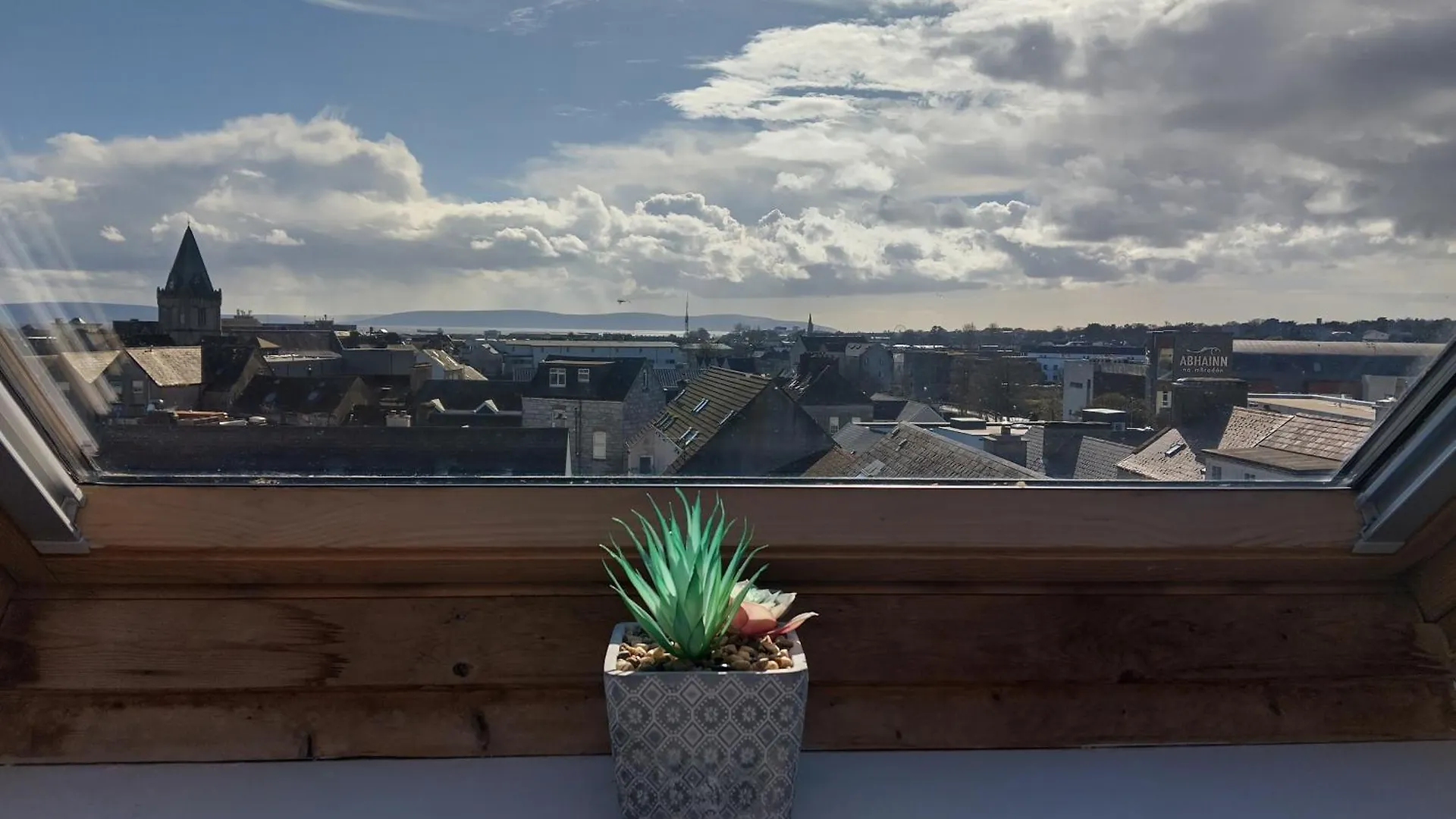 Heart Of City Centre Stunning View Galway 0*,